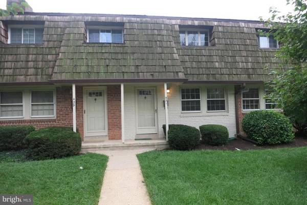 431 HAMPTON CT #137, Falls Church, VA 22046