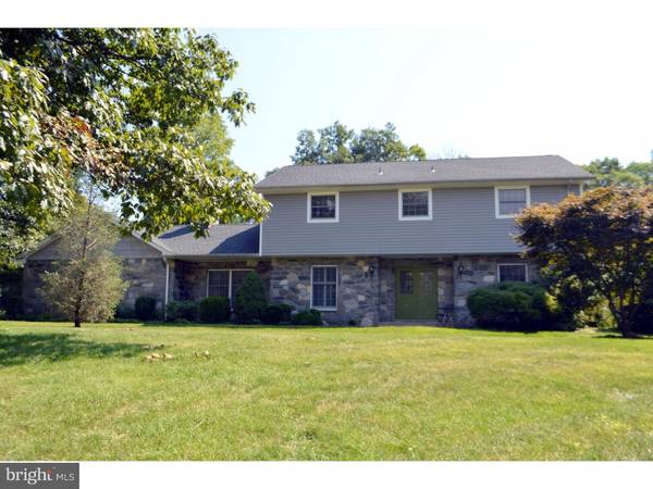 4361 KNOLLWOOD DR, Emmaus, PA 18049