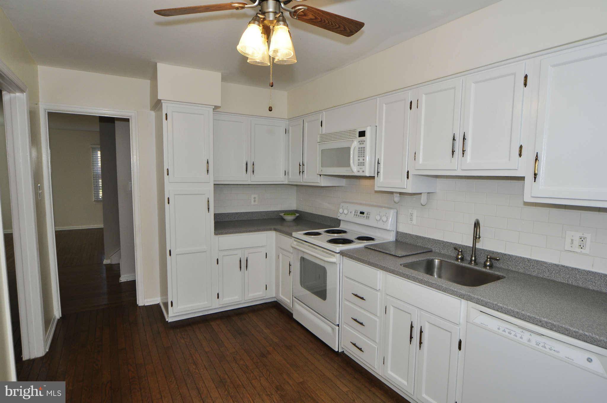 Annandale, VA 22003,4533 AIRLIE WAY