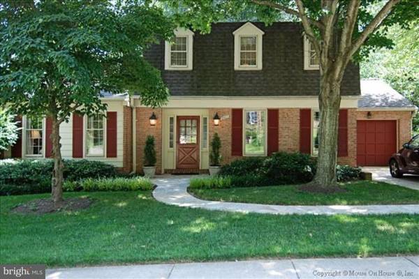 8407 QUEEN ELIZABETH BLVD, Annandale, VA 22003