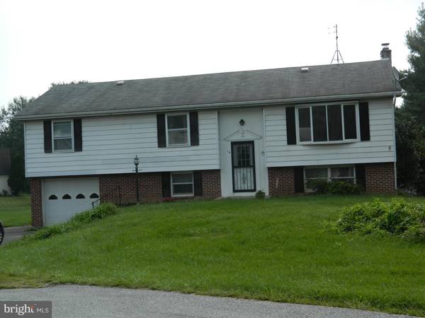 14 PARKER DR, Christiana, PA 17509