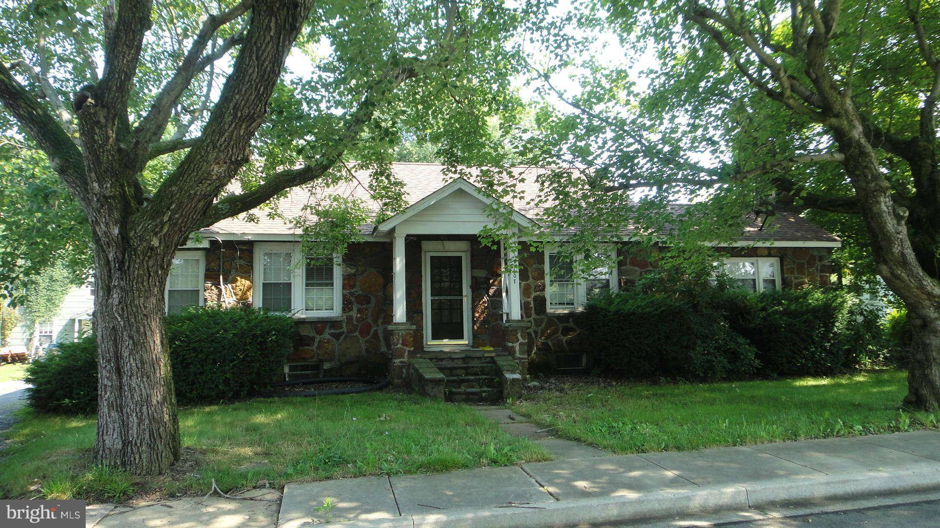 105 WALLACE AVE E, North East, MD 21901