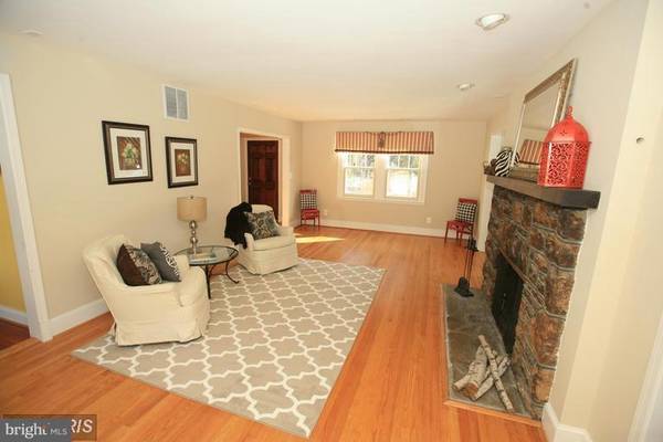 Severna Park, MD 21146,4 EVERGREEN TRL