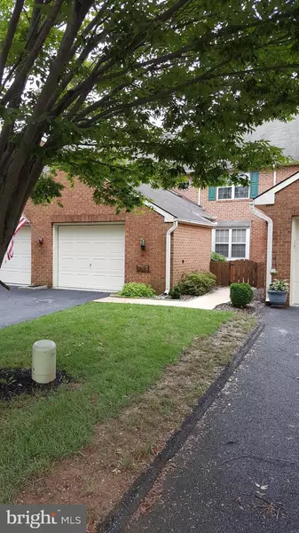 203 PINE BRIDGE LN, Lancaster, PA 17603