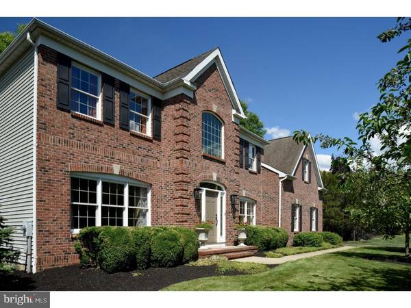 5 ALMOND CT, West Windsor, NJ 08550