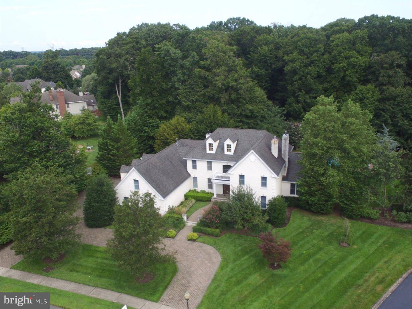 4 KING HAVEN CT, Plainsboro, NJ 08536