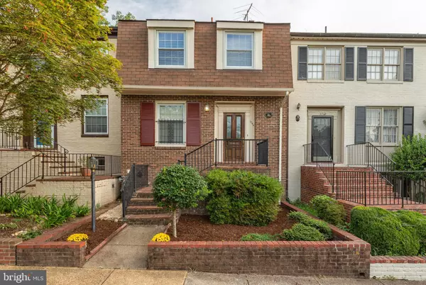 1744 OLDE TOWNE RD, Alexandria, VA 22307