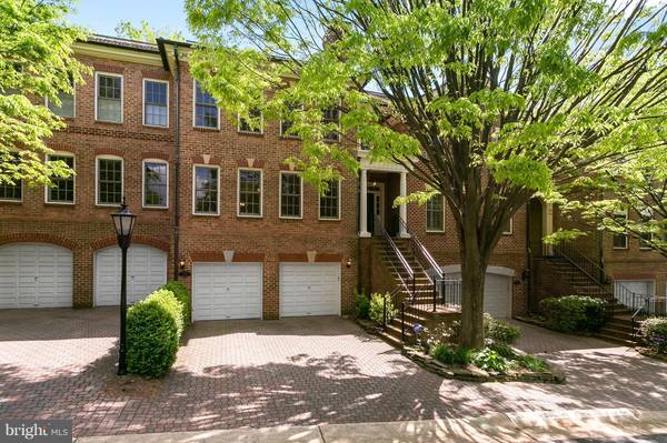 2049 MAYFAIR MCLEAN CT, Falls Church, VA 22043