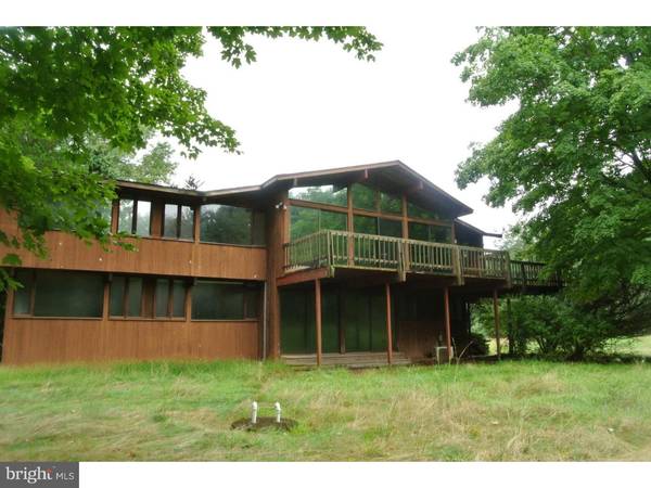 3230 N SUGAN RD, Solebury, PA 18938