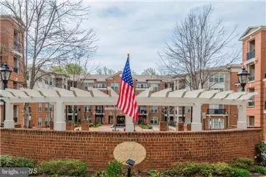 2901 SAINTSBURY PLZ #305, Fairfax, VA 22031