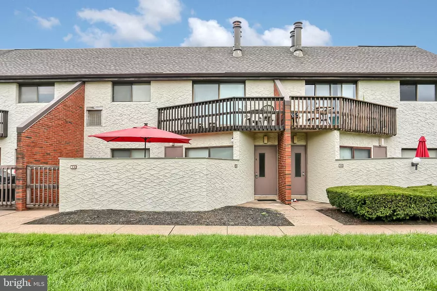 1075 LANCASTER BLVD #14, Mechanicsburg, PA 17055