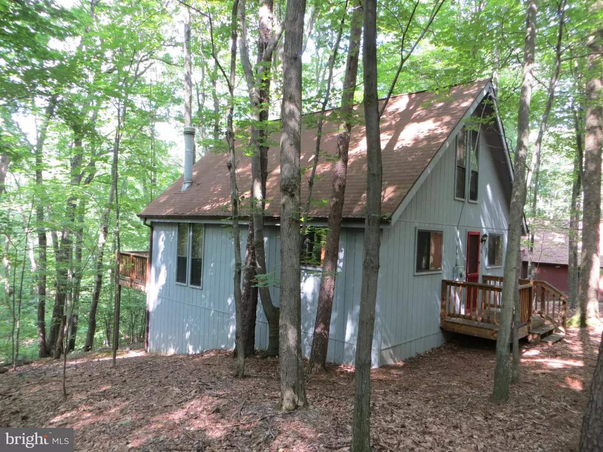 Hedgesville, WV 25427,64 SHAWNEE TRAIL