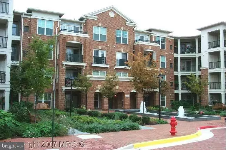 2905 SAINTSBURY PLZ #314, Fairfax, VA 22031