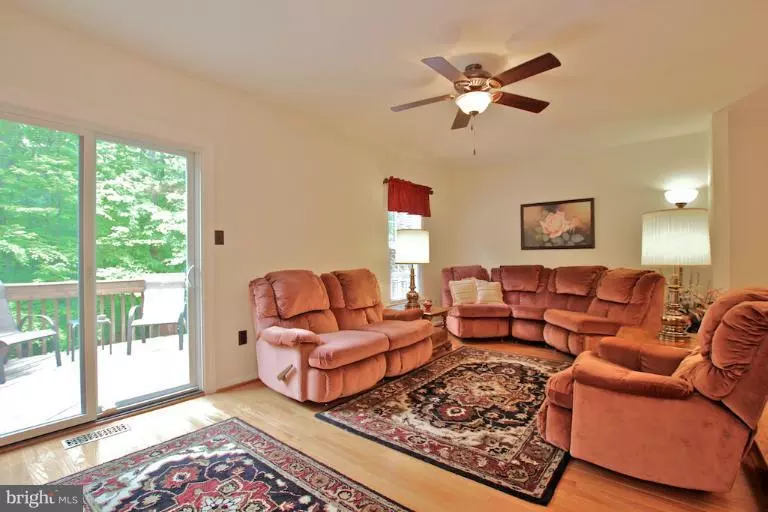 Springfield, VA 22153,7322 SPRING VIEW CT