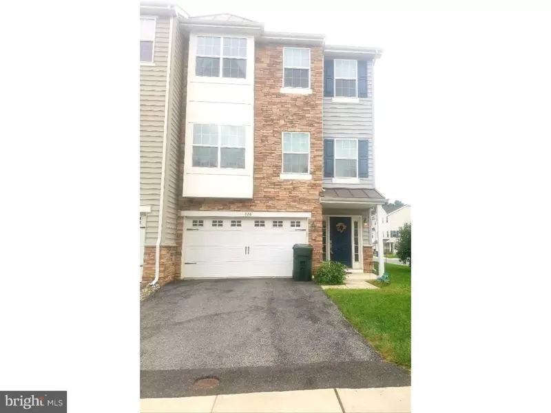 526 S TWIN LAKES BLVD, Newark, DE 19711