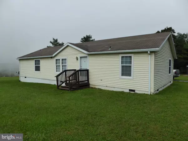 3825 DICKENSON MOUNTAIN RD, Franklin, WV 26807