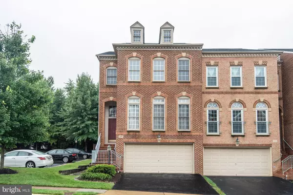 12461 ROSE PATH CIR, Fairfax, VA 22033