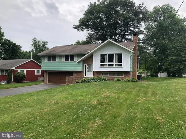 810 PARK HILL DR, Manheim, PA 17545