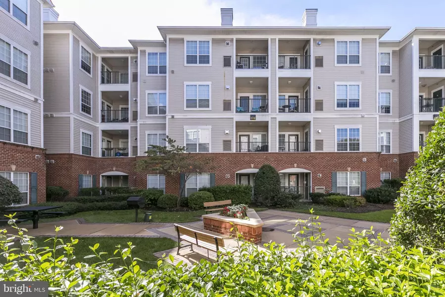 4860 EISENHOWER AVE #197, Alexandria, VA 22304