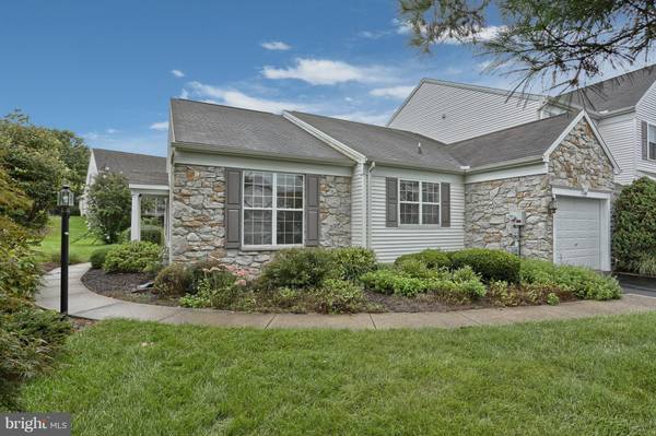 1843 DEER RUN DR, Hummelstown, PA 17036