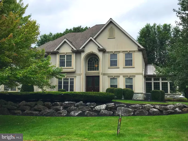 365 N FARM DR, Lititz, PA 17543