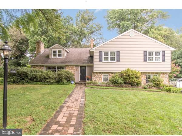 2501 FOULK WOODS RD, Wilmington, DE 19810