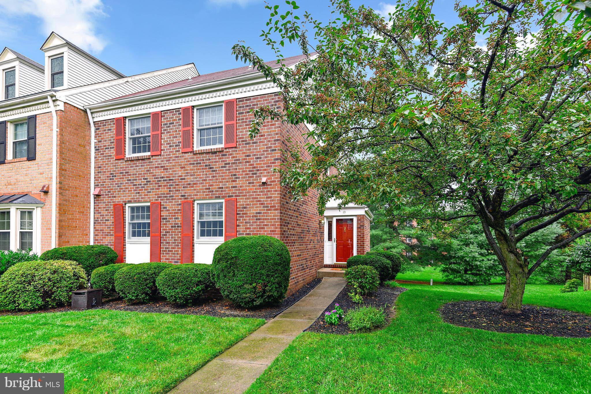 10 BALLYHEAN CT, Lutherville Timonium, MD 21093