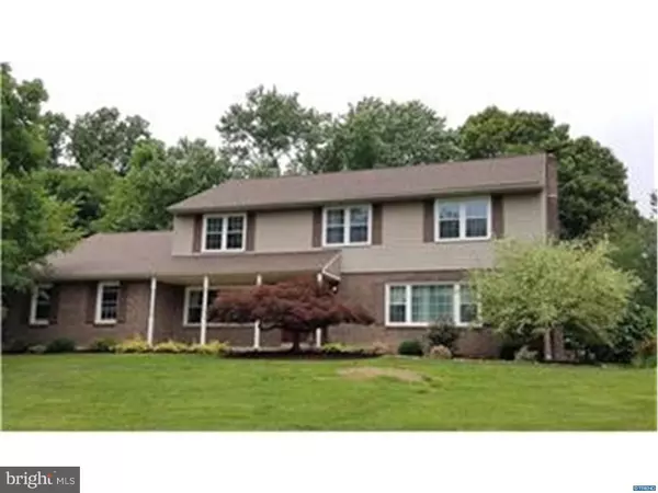 13 DANSFIELD DR, Wilmington, DE 19803