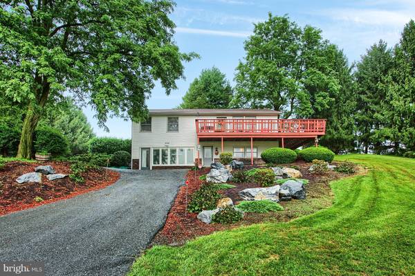 488 MOUNTAIN RD, Boiling Springs, PA 17007