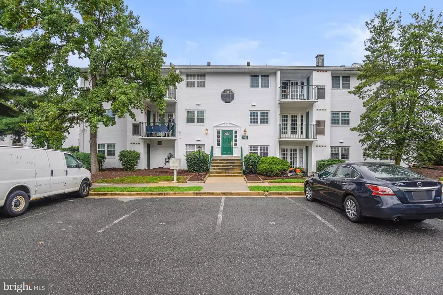 7095 SPRING GARDEN DR #203, Springfield, VA 22150