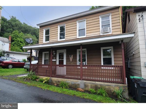 Cressona, PA 17929,8 COLUMBIA ST