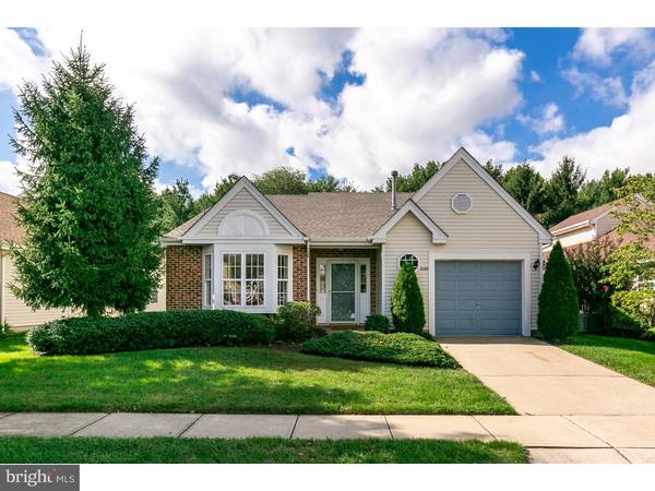 638 CASCADE DR S, Mount Laurel, NJ 08054