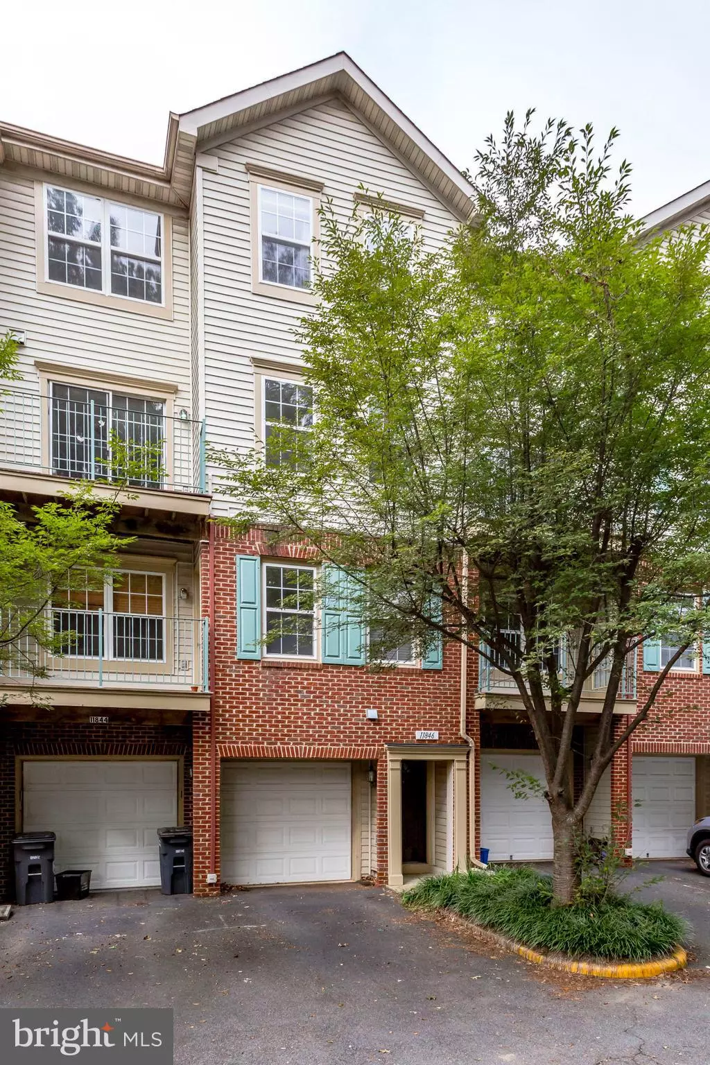 Reston, VA 20191,11846 BRETON CT #19B