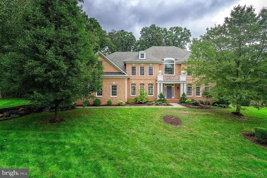 2905 FOX MILL MANOR DR, Oakton, VA 22124