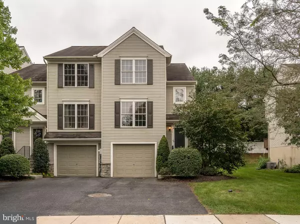 212 BANYAN CIRCLE DR, Lancaster, PA 17603