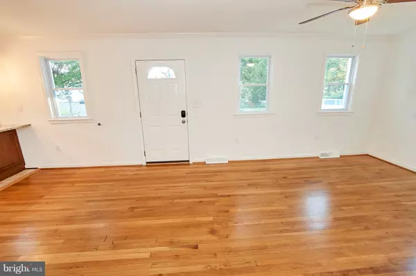 Glen Burnie, MD 21061,10 GLEN OAK LN NW