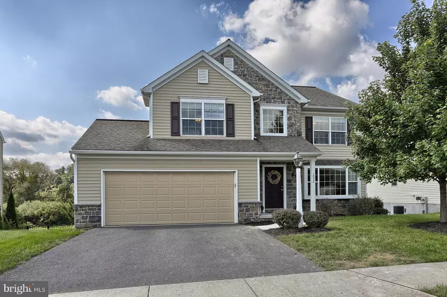 2032 LIBERTY DR, Mechanicsburg, PA 17055