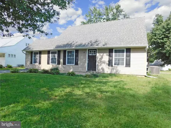 Levittown, PA 19054,39 EAST LN