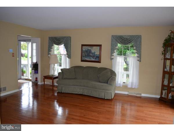 Macungie, PA 18062,6421 PINECREST LN