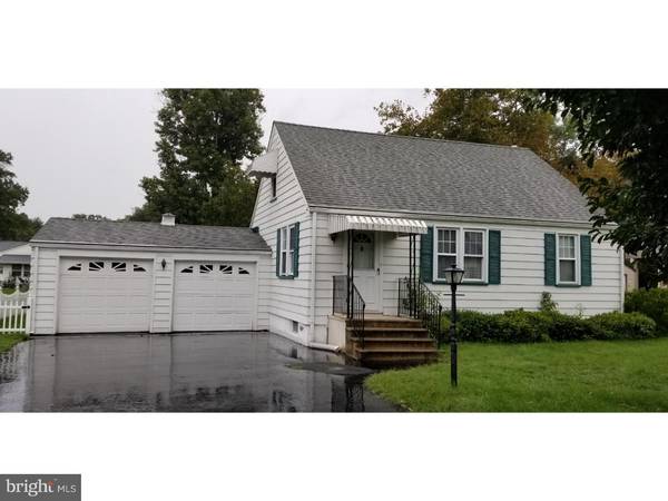 11 PINE AVE, Bordentown, NJ 08505