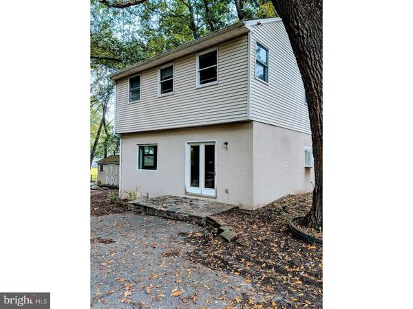 107 1/2 N MALIN RD, Broomall, PA 19008