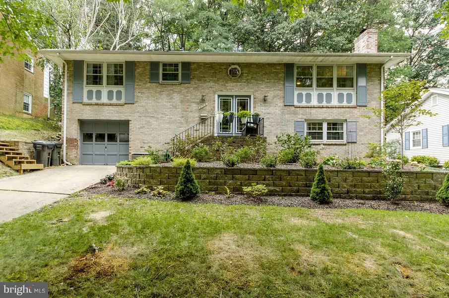 2708 WELCOME DR, Falls Church, VA 22046