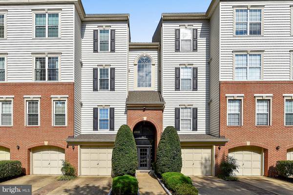 4673 LONGSTREET LN #203, Alexandria, VA 22311