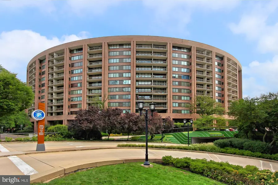 1805 CRYSTAL DR #1014S, Arlington, VA 22202