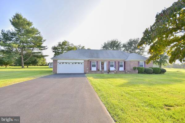 302 LONE OAK RD, Ranson, WV 25438