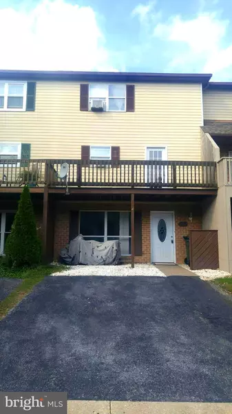 4 DARTMOUTH CT, Mechanicsburg, PA 17055