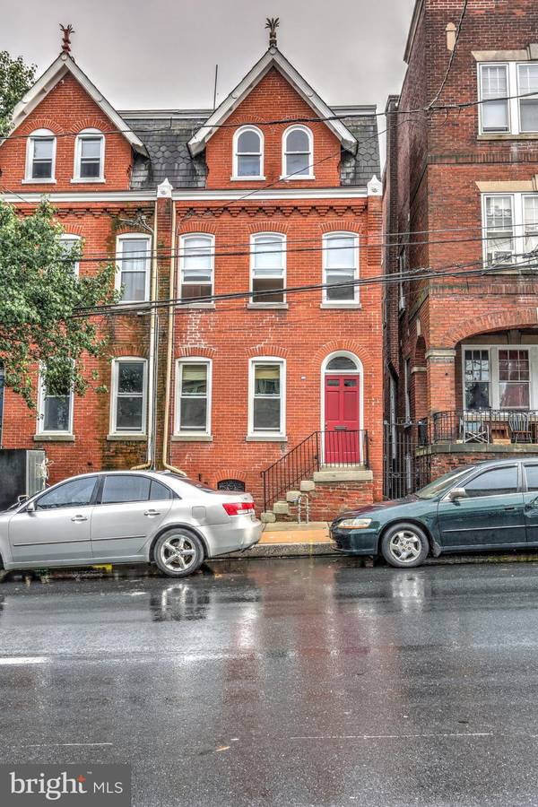 318 W KING ST, Lancaster, PA 17603