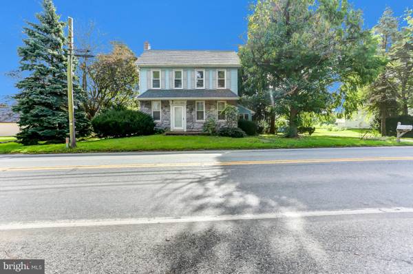 933 ANDERSON FERRY RD, Mount Joy, PA 17552