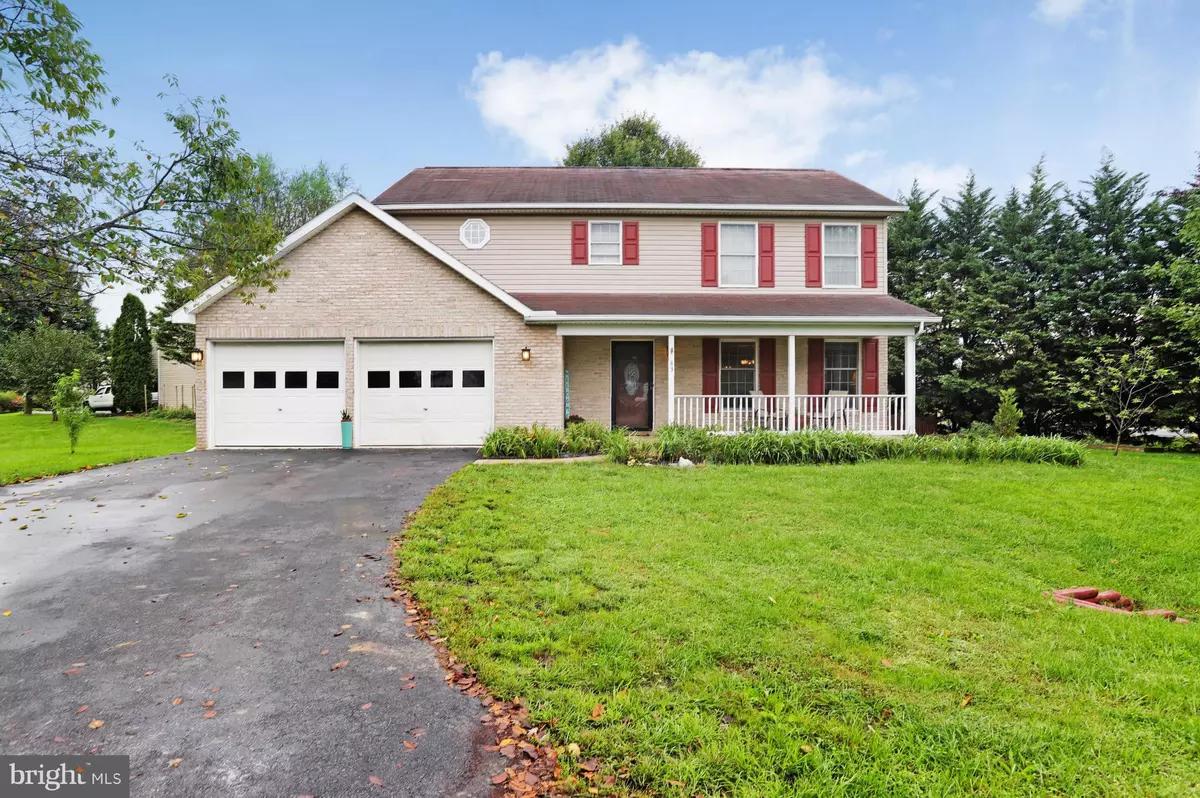 Falling Waters, WV 25419,83 HERON LN