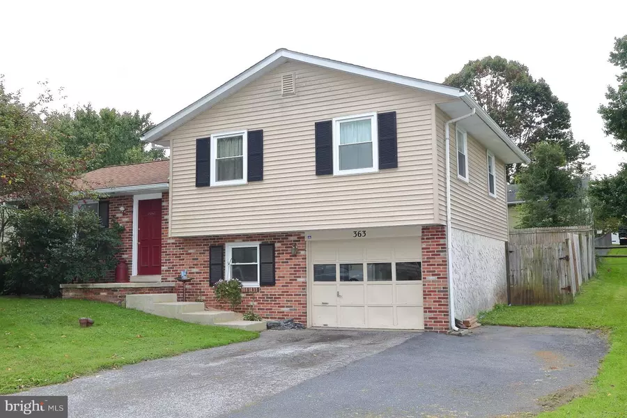 363 JEFF AVE, Ephrata, PA 17522